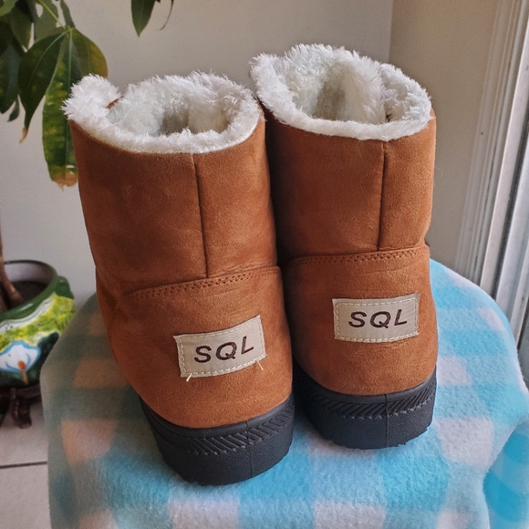 SQL,Women short  boots   sz 40 - Picture 3 of 6